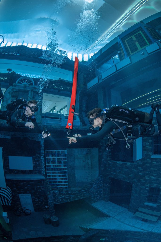 deep dive dubai