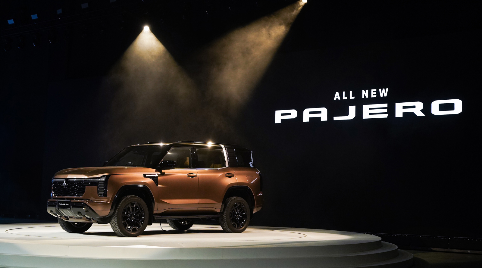 “All New Mitsubishi Pajero,” the New-Generation Premium Flagship SUV, Officially Debuts in Thailand with the “AMBASSADOR PROGRAM PACKAGE”